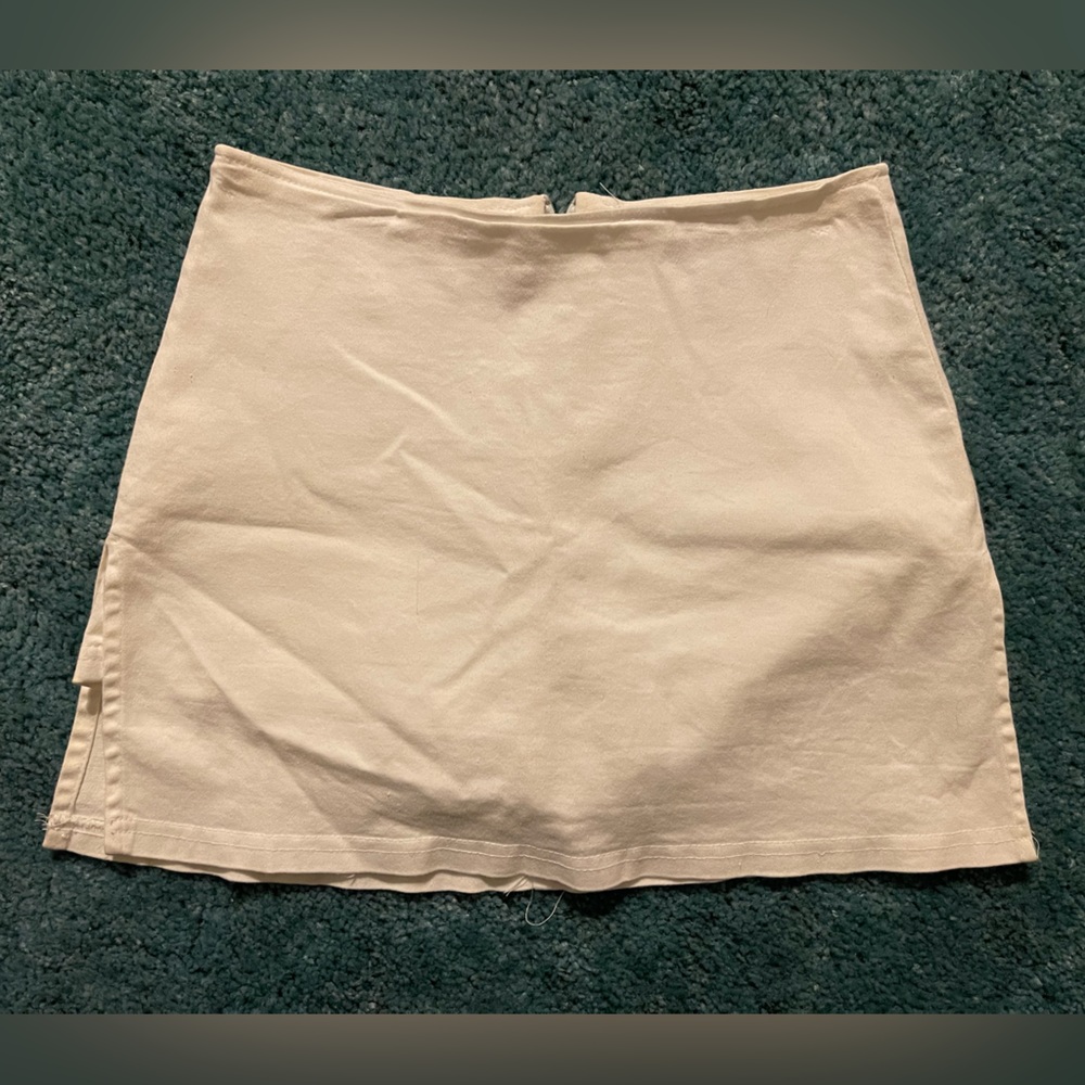 Vintage Venus Small White Mini Skort